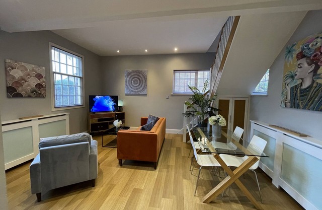 Luxury 3-bed Victorian Townhouse Hosted by Hutch