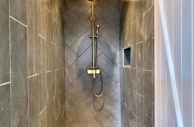 Luxury 3 Bedroom Gîte-Plunge Pool near Narbonne & Canal du Midi. Up to 6 Guests