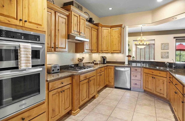 Luxury 3BR/3BA Condo Near Troon North Golf Club