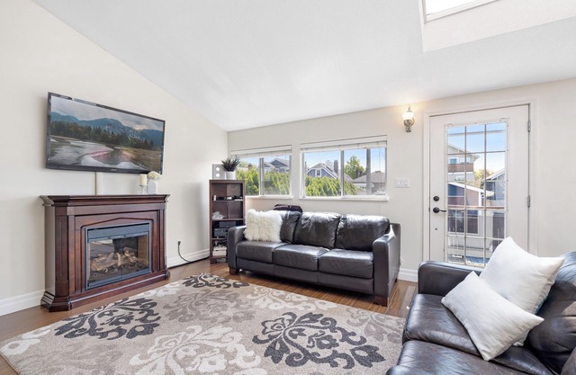 Luxury 3BR Family Home in Central Vancouver