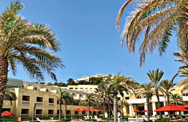 Luxury 3BR Oceanfront Condo on Dawn Beach