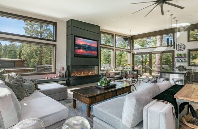 Luxury 4-Bedroom with ensuite bathrooms Mountain Retreat in Schaffer’s Mill