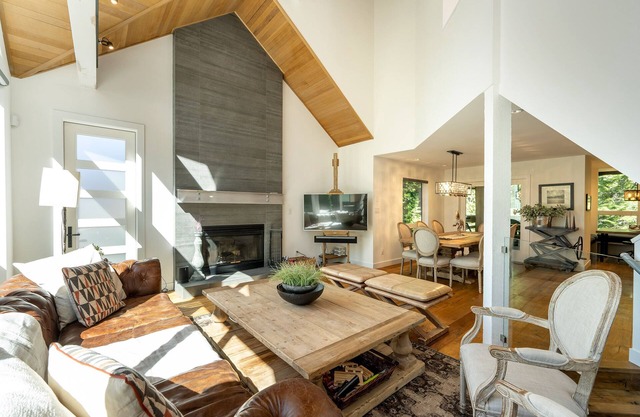 Luxury 4BR Retreat | Ski-In Access | Private Hot Tub | Managed By Aloha Whistler