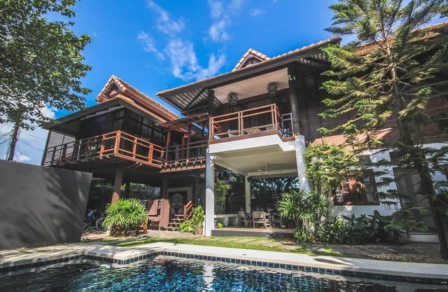 Luxury 5 Bedroom Chiang Mai Villa