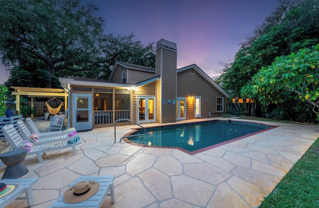Luxury 5BR w/Pool, Spa & Game Room near AMI