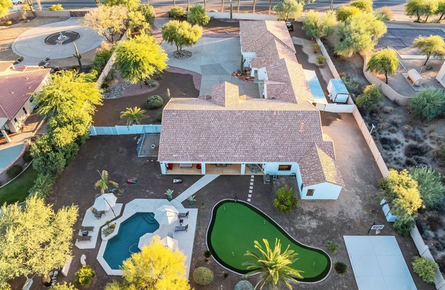 Luxury 6BR Estate Heated Pool, Games & Resort