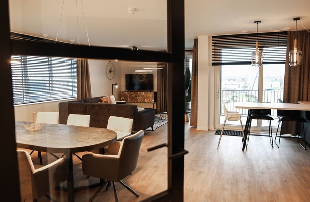 Luxury 8 person apartment in Residence Marina Kamperland