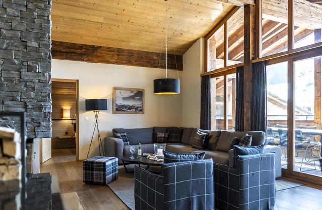 Luxury 8-person chalet in the holiday park Landal Alpine Lodge Lenzerheide