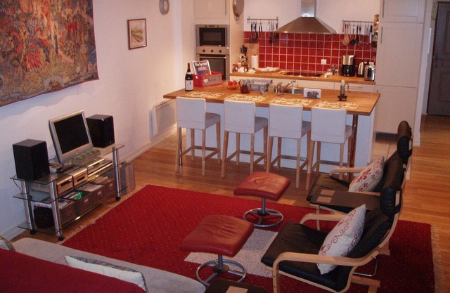 Luxury Accommodation for Four in the Heart of Burgundy's Cote d'Or Wine Region