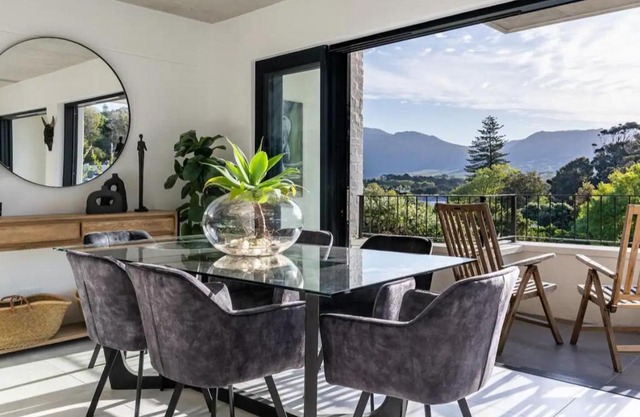 Luxury Accomodation at the Alphen Glen