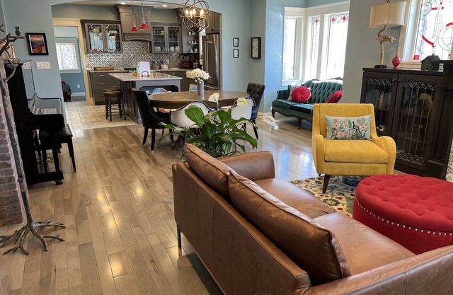 Luxury Accomodations in updated 1920's bungalow in Downtown Provo