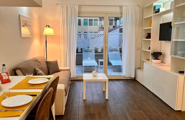 Luxury and Comfortable Studio With Elegant Patio - Golden Fish Florence -