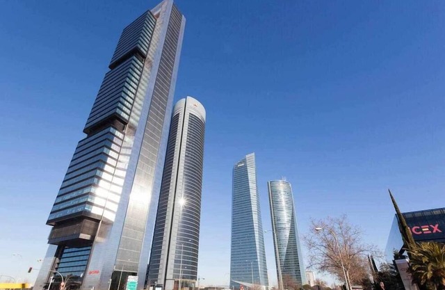 LUXURY APARTMENT CASTELLANA, CHAMARTIN
