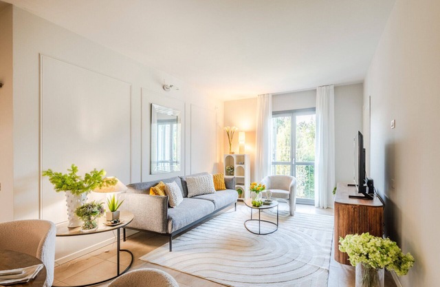 Luxury Apartment with Elevator and Private Parking