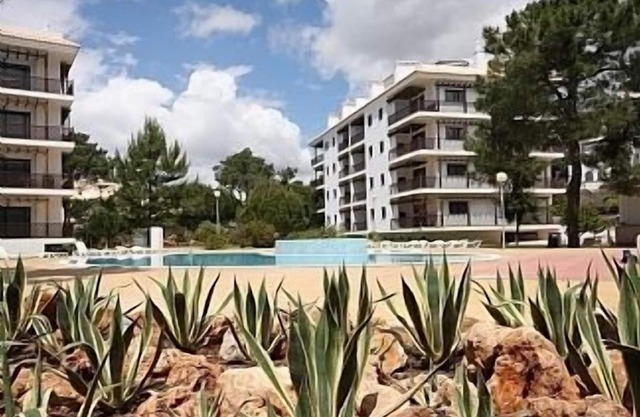 Luxury Apartment With Pools, 30 Min From Airport