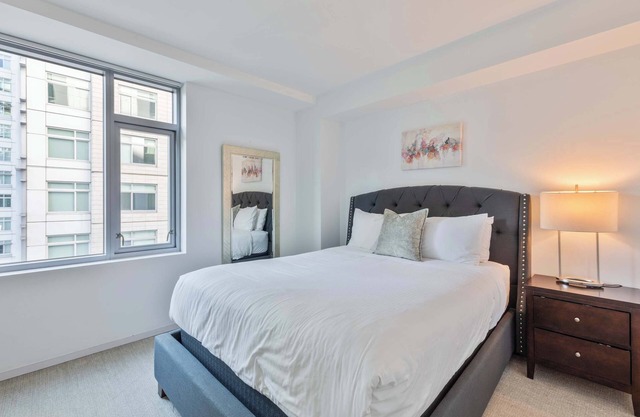 Luxury Apt Near Kendall Sq