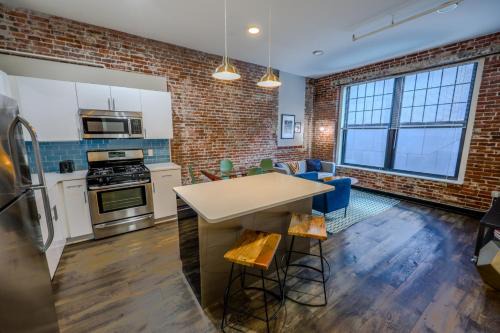 Luxury at 3br 2ba 200mbps Internet