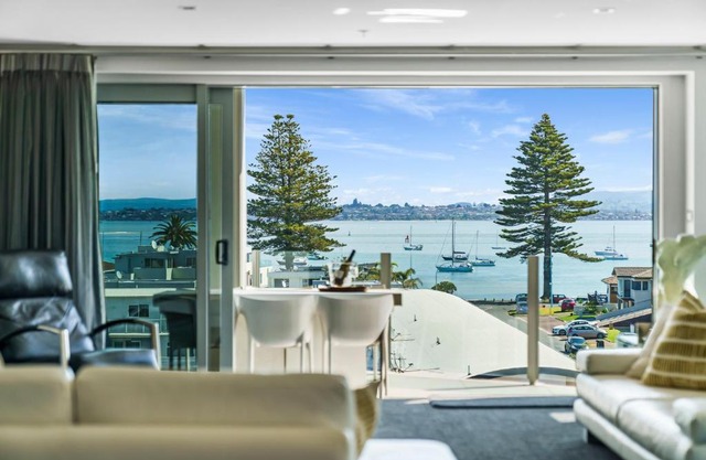 Luxury at the Caymans