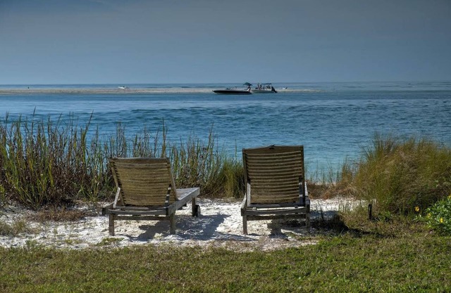 Luxury Beach Cottage on Siesta Key: Perfect Getaway, private pool.