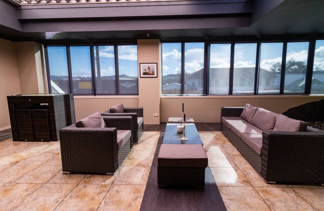 Luxury Central Apartment -A short walk to shops, restaurants, cafes & lake Taupo