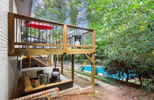 Luxury City Retreat: Heated Pool & Game Room in an Urban Nature Escape. Atlanta