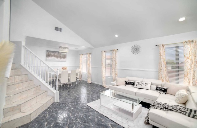 Luxury, cozy, clean home in a private neighborhood