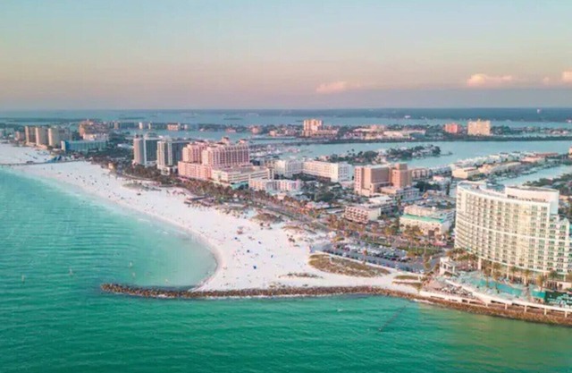 Luxury Cozy King suite | Pool/Gym/Free Parking!