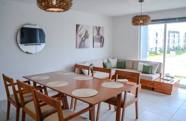 Luxury Diamante Apartment, Private Beach Club, 4 Bedrooms, 8 Guests