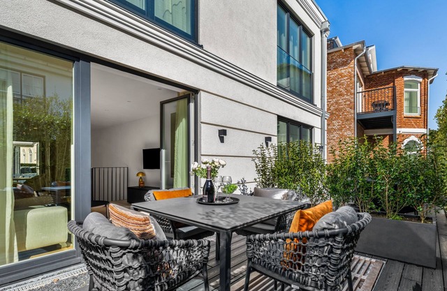 Luxury duplex apartment with terrace and free SPA use