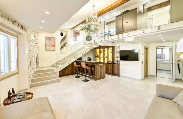 Luxury duplex in the heart of Old Antibes