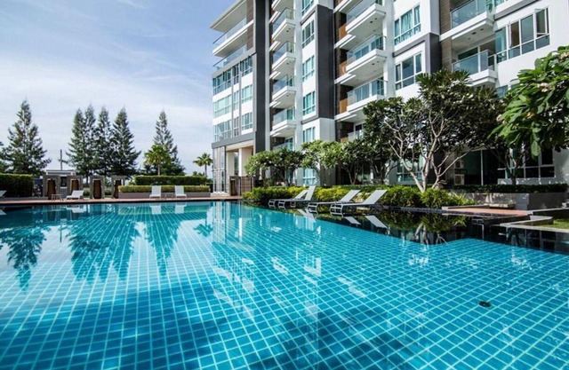 Luxury En Suite Apartment by PW
