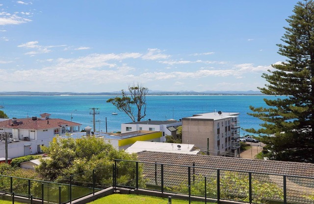 Luxury Escape Sundeck Shoal Bay