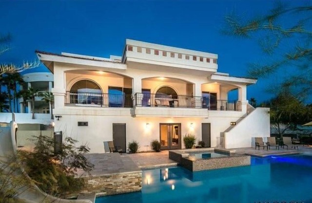 Luxury Estate in Prime Location w Panoramic views of Lake Havasu