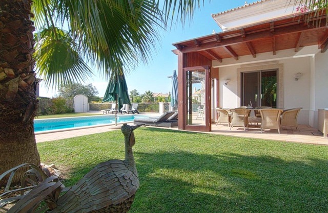 Luxury Family Retreat with Private Pool – Quinta do Lago Villa 1039