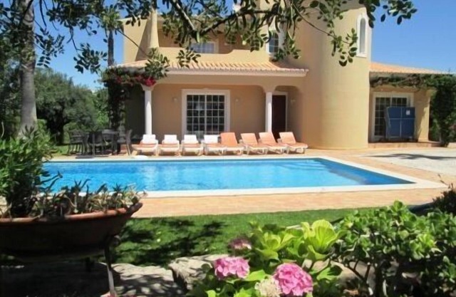 Luxury Family Villa with private heated pool, putting-green and tennis court