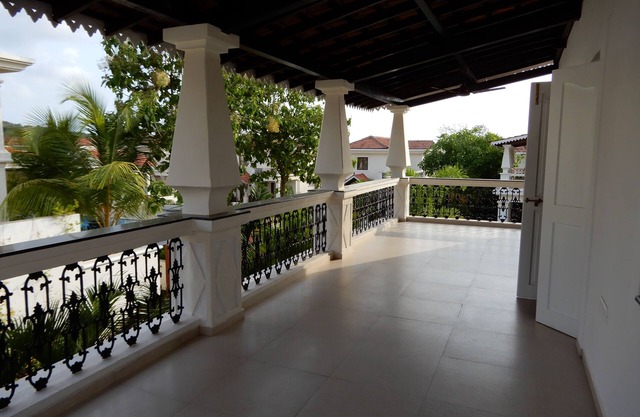 Luxury Five Bedroom Villa with Private Swimming Pool and Jacuzzi in Resort