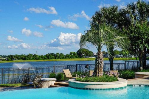 Luxury Fully Furnished Apartments by NASA and Kemah Boardwalk