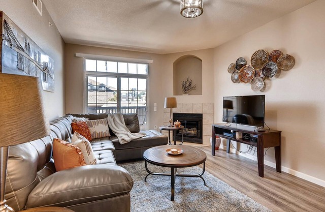 LUXURY FURNISHED CONDO NEAR DTC, DISH NETWORK, & CENTENNIAL AIRPORT