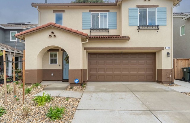 Luxury Golf Course Retreat With Stunning Views Of Fairway & Ponds