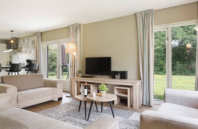 Luxury group bungalow for 10 people