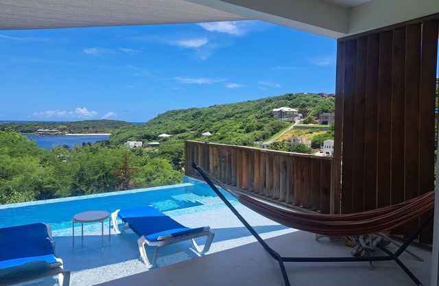 Luxury Group Villa w/Pool & Oceanview