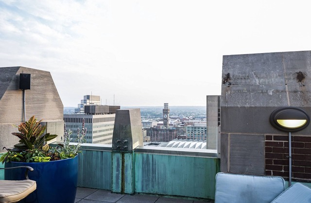 Luxury High Rise Condo downtown baltimore