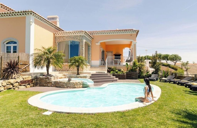 Luxury holidays Villa next to beaches, swimming pool jacuzzi 2 games room