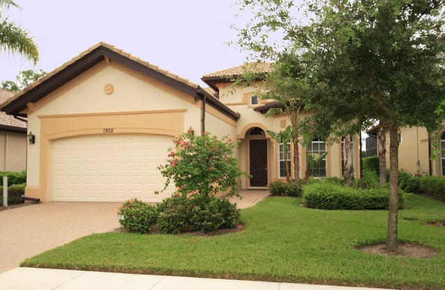 Luxury Home in Lely Resort - Private Pool/Hot Tub