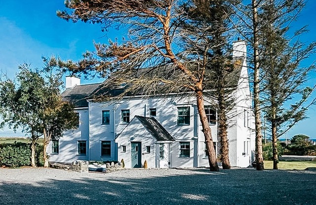 Luxury Homes Sleeping up to 30+2 guests