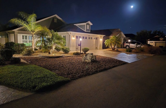 Luxury in the Villages 2 King beds GREAT Location
