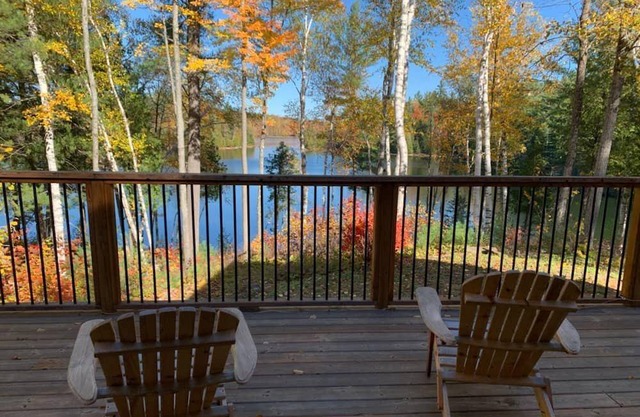 Luxury lakefront Home on private wooded 90Acres