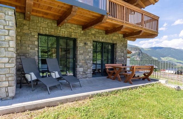 Luxury lodge with a private sauna near Flachau