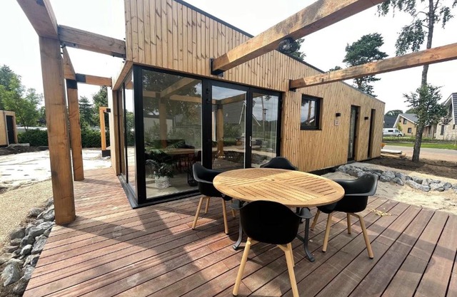 Luxury Lodge with Beach View