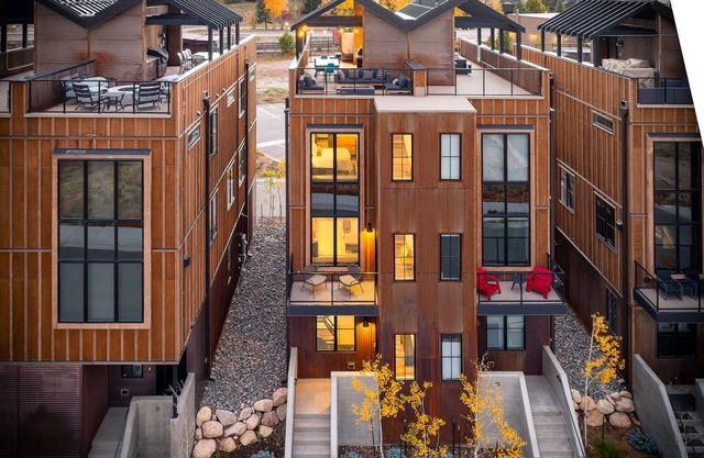 Luxury Loft 21 I Rooftop Hot Tub & Lounge I Great Views I Best Price I Discounted Attractions